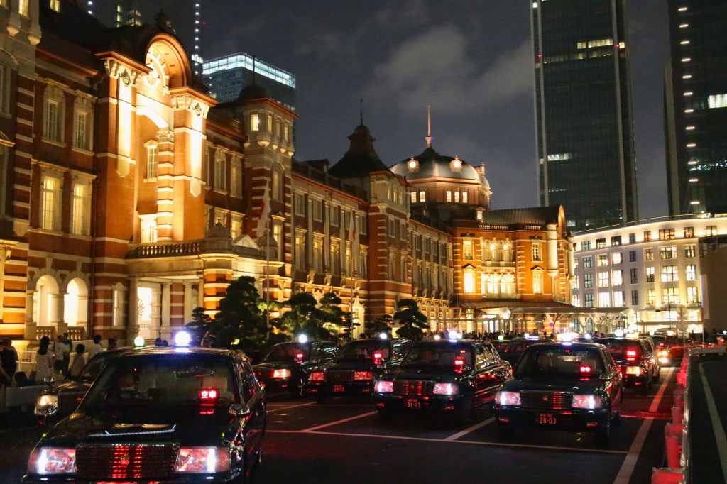 Tokyo station